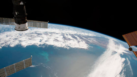 Imágen 3 ISS on Live: Estación Espacial y Tierra HD en vivo android